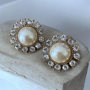 Gold tone rhinestone and faux pearl earrings vintage